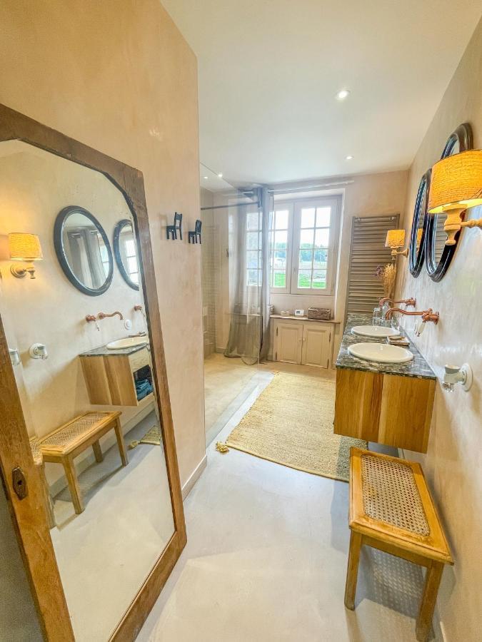 Le Gite De Gaia Hotel Villemer  ภายนอก รูปภาพ